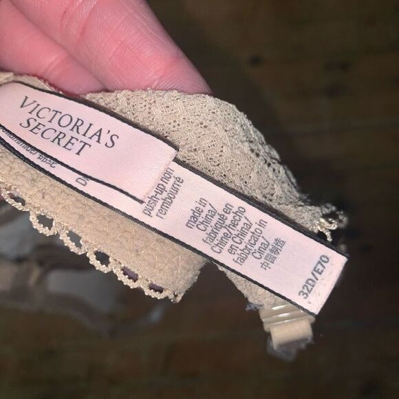 Victoria’s Secret Dream Angels lacy push up without padding 32D bra - Picture 3 of 3